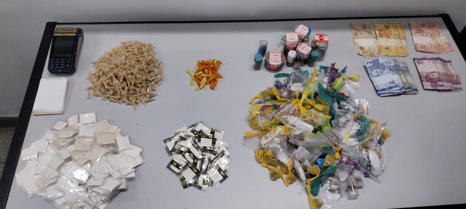 GCM de Suzano apreende 1,8 quilo de drogas durante a semana