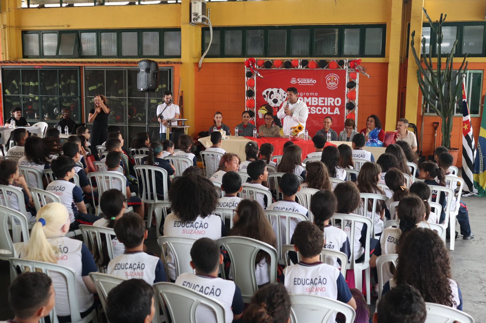 Projeto ‘Bombeiro na Escola’ forma 210 alunos da rede municipal de ensino