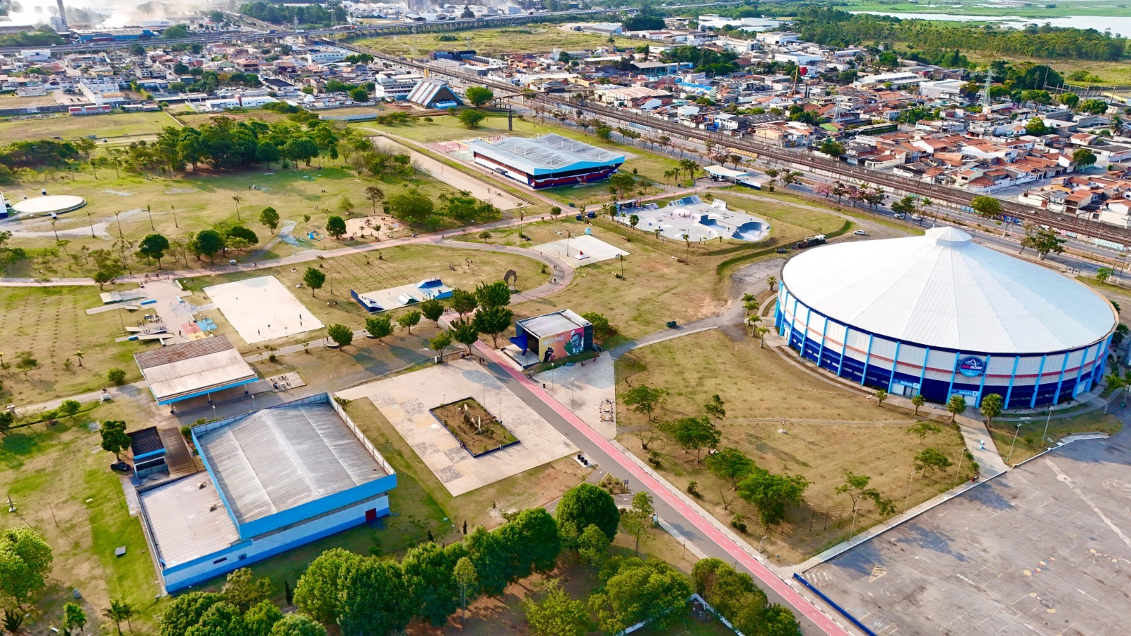 Parque Max Feffer recebe show de Supla neste sábado