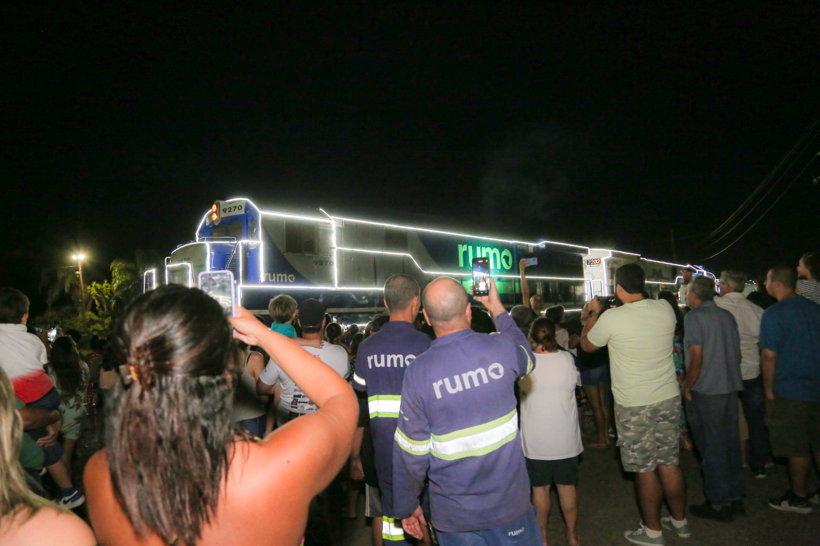 Trem especial com decorações de Natal passará por Suzano neste domingo