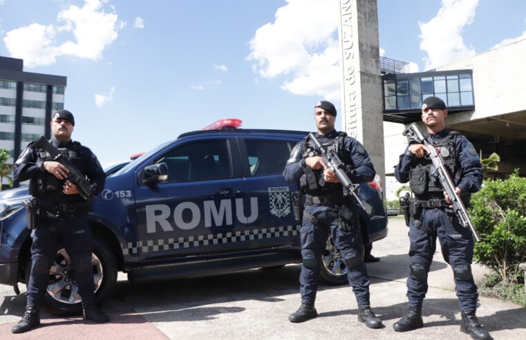 Romu apreende dois adolescentes por roubo de celular no centro