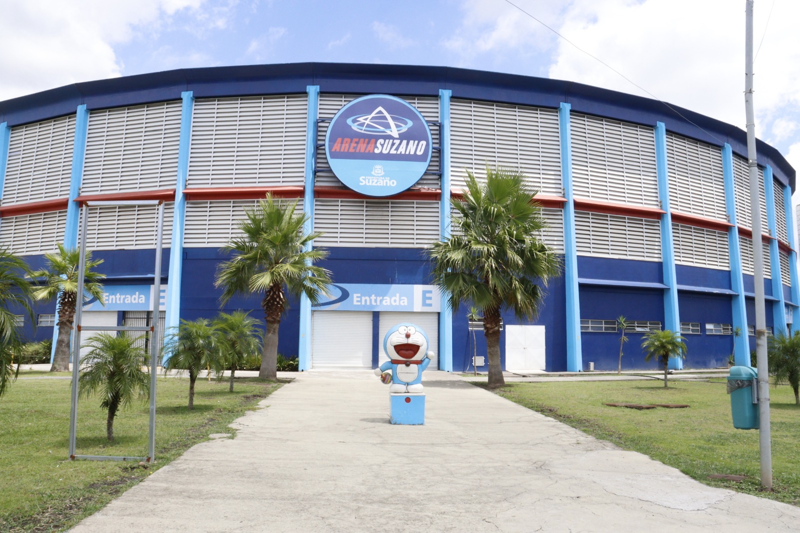 Troca solidária de ingressos para Suzano Vôlei x Sesi Bauru arrecada produtos de limpeza