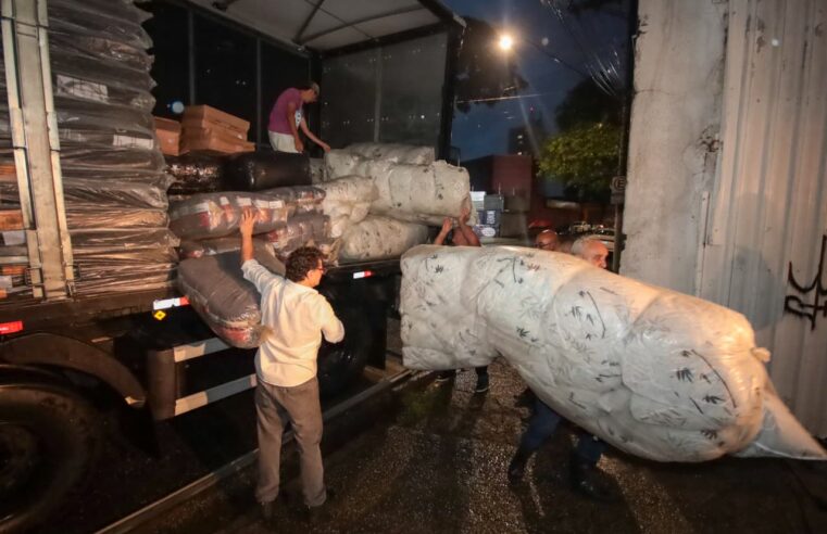 Assistência Social inicia distribuição de cestas e kits a famílias atingidas pelas chuvas